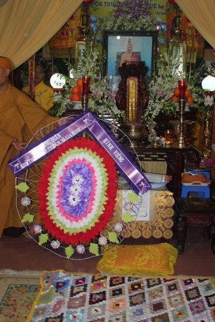 Chùm ảnh: Các phái đoàn viếng cố HT. Thích Huệ Hiền ngày 11/03/2013