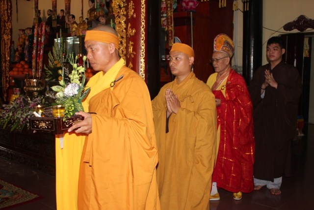 Chùm ảnh: Các phái đoàn viếng cố HT. Thích Huệ Hiền ngày 11/03/2013