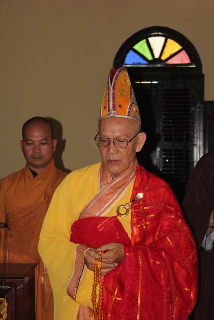 Chùm ảnh: Các phái đoàn viếng cố HT. Thích Huệ Hiền ngày 11/03/2013