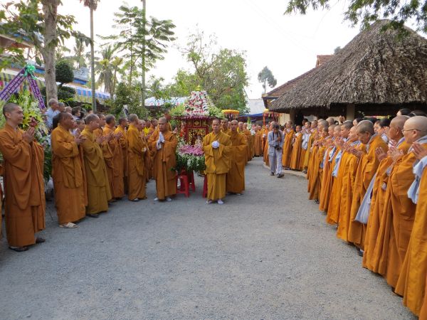 Vĩnh Long: Xúc động chùm ảnh lễ tiễn đưa HT. Thích Đắc Pháp về cõi Phật