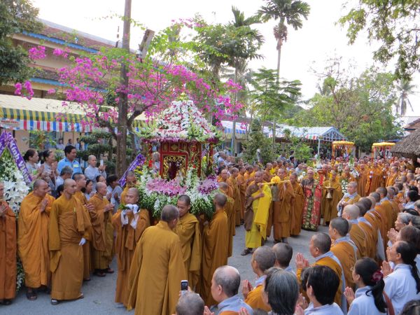Vĩnh Long: Xúc động chùm ảnh lễ tiễn đưa HT. Thích Đắc Pháp về cõi Phật