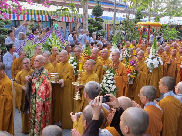 Vĩnh Long: Xúc động chùm ảnh lễ tiễn đưa HT. Thích Đắc Pháp về cõi Phật