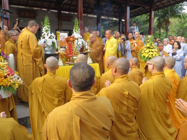 Vĩnh Long: Xúc động chùm ảnh lễ tiễn đưa HT. Thích Đắc Pháp về cõi Phật