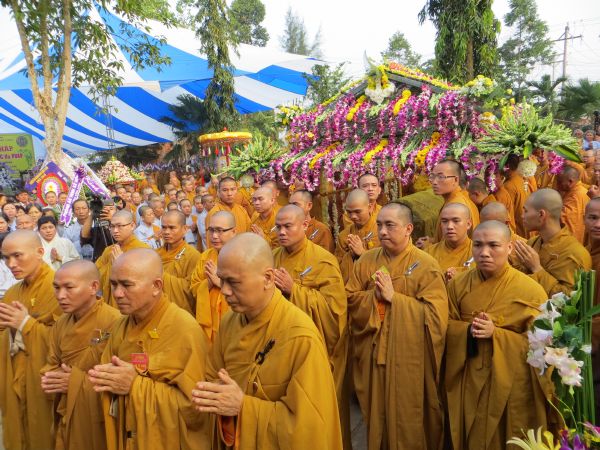 Vĩnh Long: Xúc động chùm ảnh lễ tiễn đưa HT. Thích Đắc Pháp về cõi Phật
