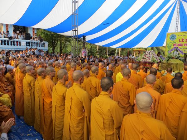Vĩnh Long: Xúc động chùm ảnh lễ tiễn đưa HT. Thích Đắc Pháp về cõi Phật