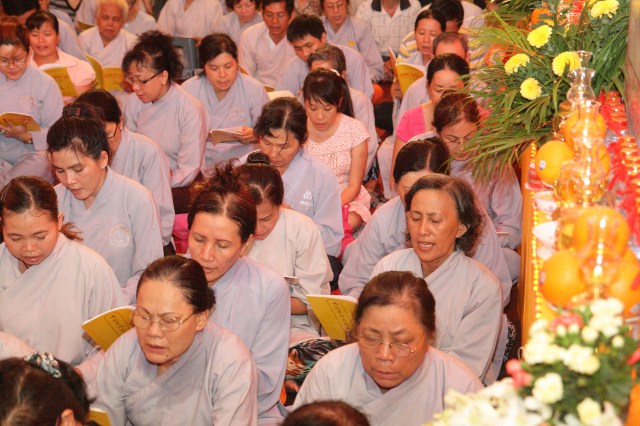 TP. HCM: Lễ tạ đàn Dược Sư Thất Châu tại chùa Huệ Quang
