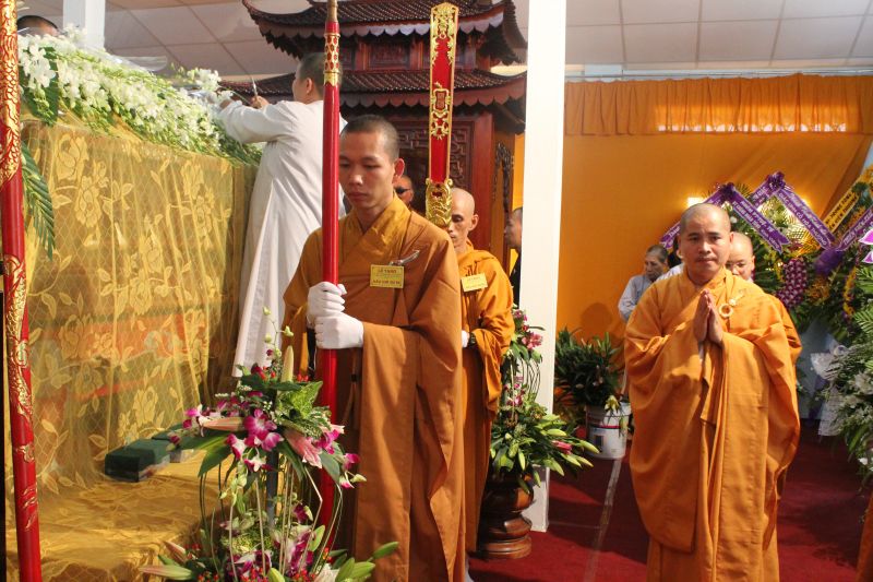Chùm ảnh những phái đoàn phúng viếng ngày lễ tang đầu tiên của cố Trưởng lão HT. Thích Đắc Pháp – Phần I