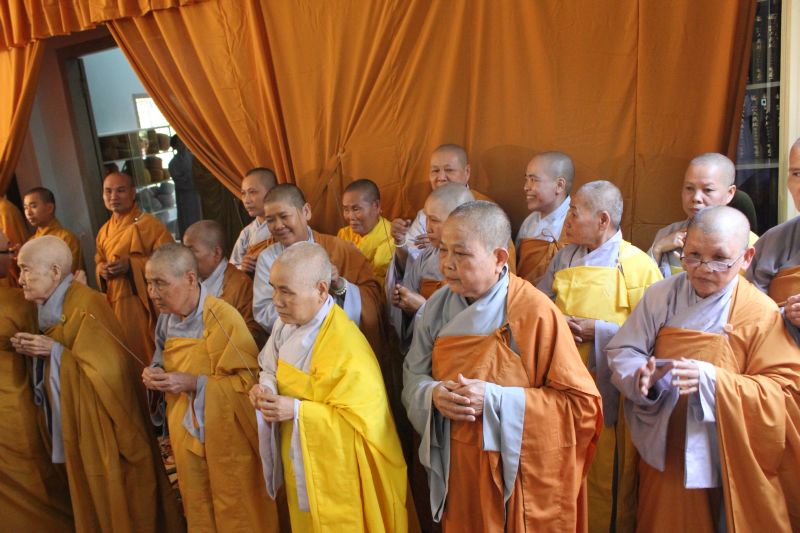 Chùm ảnh những phái đoàn phúng viếng ngày lễ tang đầu tiên của cố Trưởng lão HT. Thích Đắc Pháp – Phần I