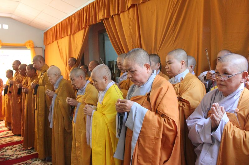 Chùm ảnh những phái đoàn phúng viếng ngày lễ tang đầu tiên của cố Trưởng lão HT. Thích Đắc Pháp – Phần I