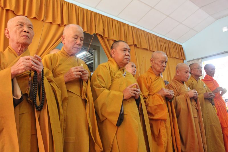 Chùm ảnh những phái đoàn phúng viếng ngày lễ tang đầu tiên của cố Trưởng lão HT. Thích Đắc Pháp – Phần I