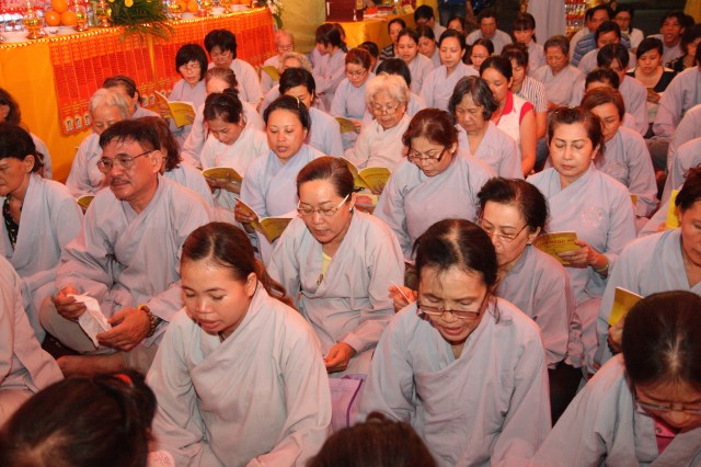 Chùm ảnh: Lễ hoàn đàn Dược Sư Thất Châu 3 ngày tại chùa Huệ Quang - Q. 10