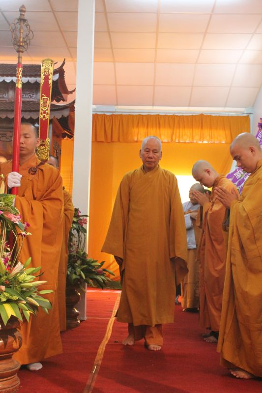 Chùm ảnh những phái đoàn phúng viếng ngày lễ tang đầu tiên của cố Trưởng lão HT. Thích Đắc Pháp – Phần I