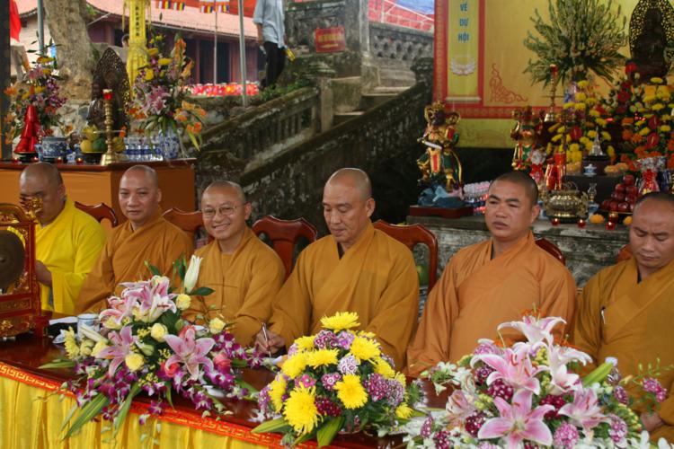 Hà Tĩnh: Lễ tạ đàn Dược Sư, khánh thành giai đoạn 1 điện Hoàng hậu và Tổ đường chùa Am