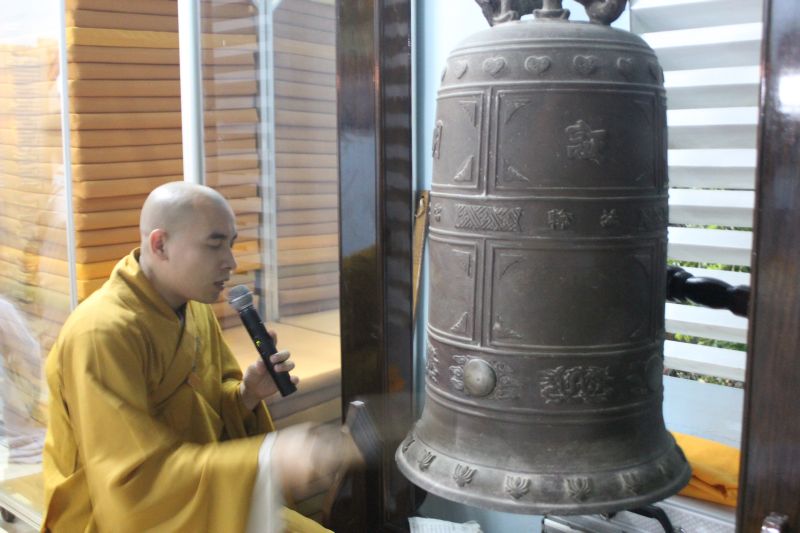 Chùm ảnh những phái đoàn phúng viếng ngày lễ tang đầu tiên của cố Trưởng lão HT. Thích Đắc Pháp – Phần I