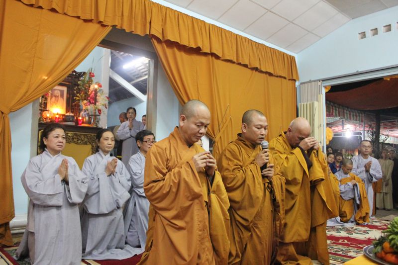 Chùm ảnh những phái đoàn phúng viếng ngày lễ tang đầu tiên của cố Trưởng lão HT. Thích Đắc Pháp – Phần I
