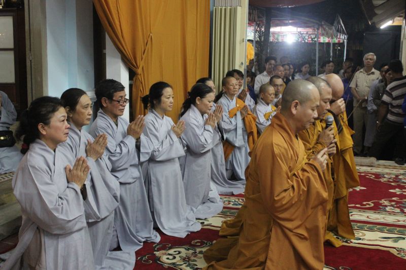 Chùm ảnh những phái đoàn phúng viếng ngày lễ tang đầu tiên của cố Trưởng lão HT. Thích Đắc Pháp – Phần I