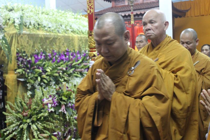 Chùm ảnh những phái đoàn phúng viếng ngày lễ tang đầu tiên của cố Trưởng lão HT. Thích Đắc Pháp – Phần I
