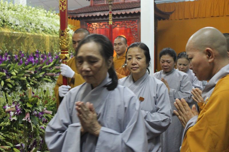 Chùm ảnh những phái đoàn phúng viếng ngày lễ tang đầu tiên của cố Trưởng lão HT. Thích Đắc Pháp – Phần I