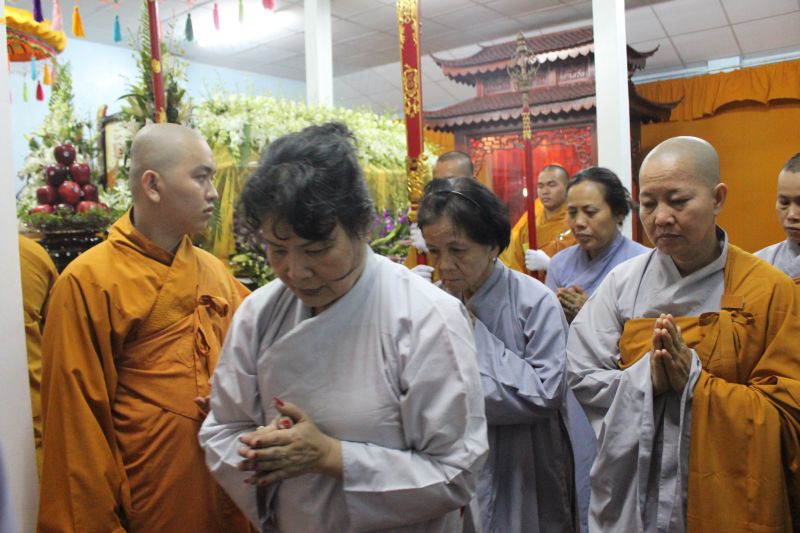 Chùm ảnh những phái đoàn phúng viếng ngày lễ tang đầu tiên của cố Trưởng lão HT. Thích Đắc Pháp – Phần I