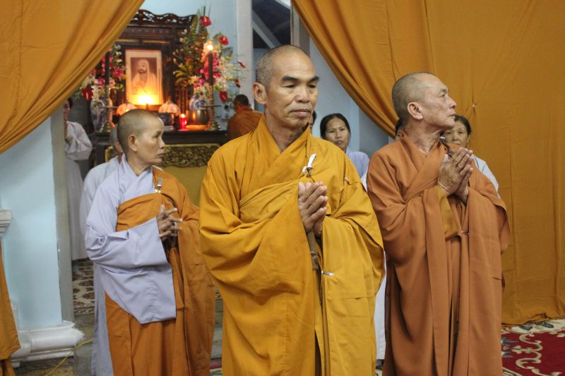 Chùm ảnh những phái đoàn phúng viếng ngày lễ tang đầu tiên của cố Trưởng lão HT. Thích Đắc Pháp – Phần I