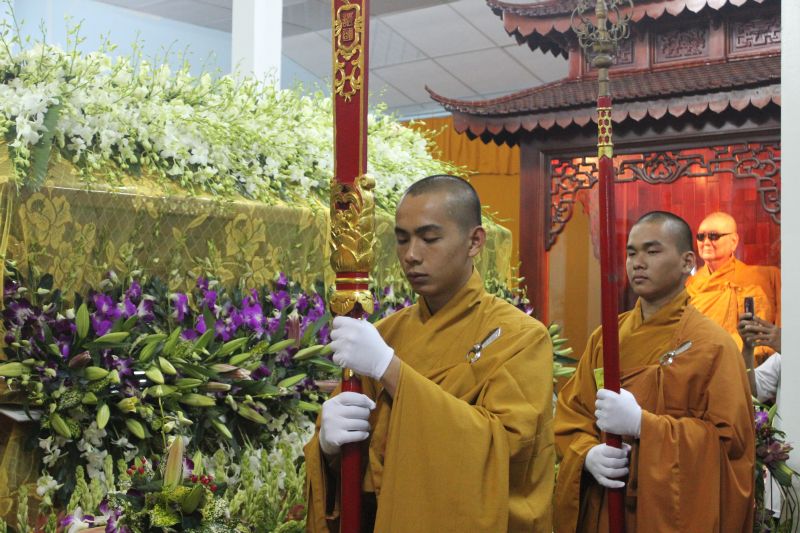 Chùm ảnh những phái đoàn phúng viếng ngày lễ tang đầu tiên của cố Trưởng lão HT. Thích Đắc Pháp – Phần I