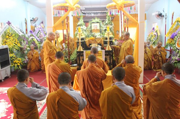 Vĩnh Long: Tang lễ ngày thứ hai của cố HT. Thích Đắc Pháp - Phần II