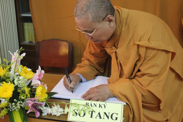 Vĩnh Long: Tang lễ ngày thứ hai của cố HT. Thích Đắc Pháp - Phần II