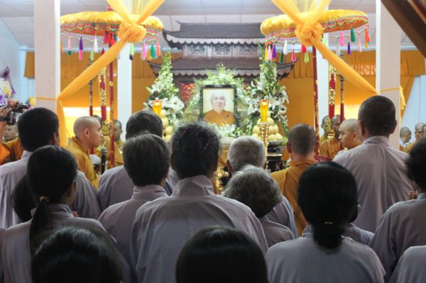 Vĩnh Long: Tang lễ ngày thứ hai của cố HT. Thích Đắc Pháp - Phần II