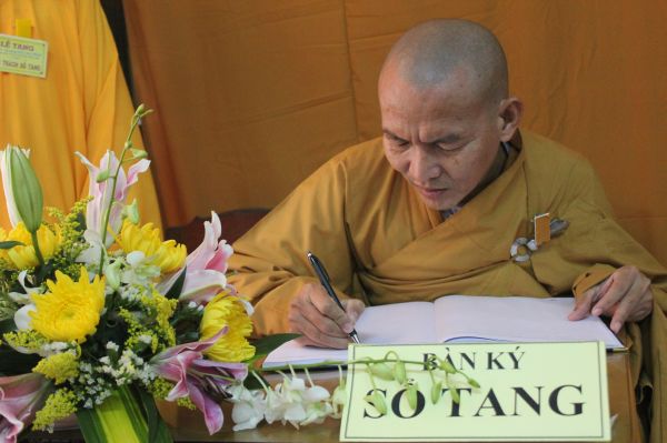 Vĩnh Long: Tang lễ ngày thứ hai của cố HT. Thích Đắc Pháp - Phần II