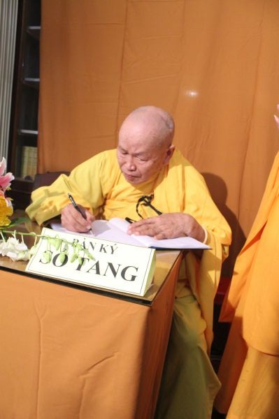 Vĩnh Long: Tang lễ ngày thứ hai của cố HT. Thích Đắc Pháp - Phần II