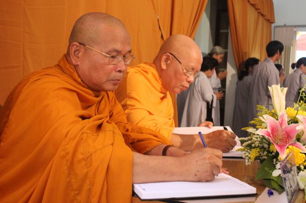 Vĩnh Long: Tang lễ ngày thứ hai của cố HT. Thích Đắc Pháp - Phần II