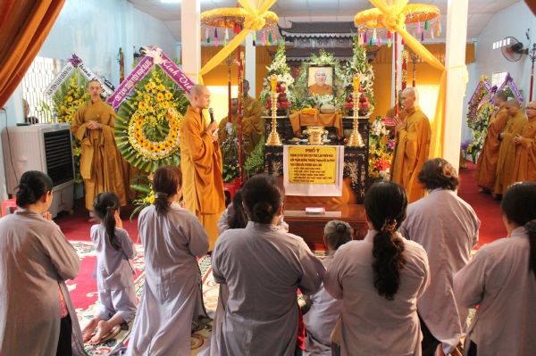 Vĩnh Long: Tang lễ ngày thứ hai của cố HT. Thích Đắc Pháp - Phần II