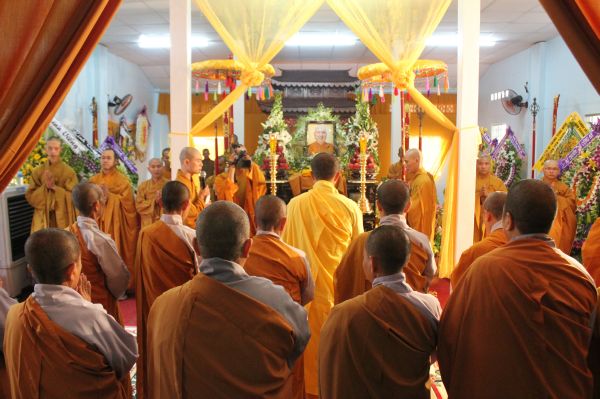 Vĩnh Long: Tang lễ ngày thứ hai của cố HT. Thích Đắc Pháp - Phần II