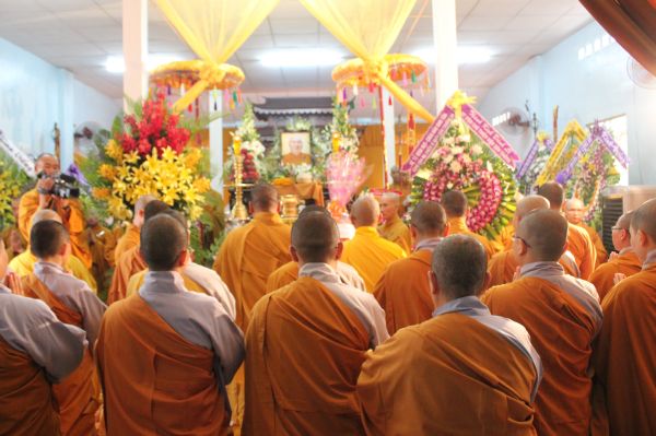 Vĩnh Long: Tang lễ ngày thứ hai của cố HT. Thích Đắc Pháp - Phần II