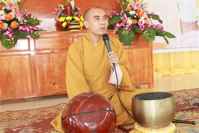 Nghệ An: ĐĐ. Thích Tuệ Minh thuyết giảng tại khóa tu An Lạc chùa Chí Linh
