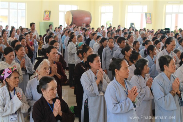 Nghệ An: ĐĐ. Thích Tuệ Minh thuyết giảng tại khóa tu An Lạc chùa Chí Linh