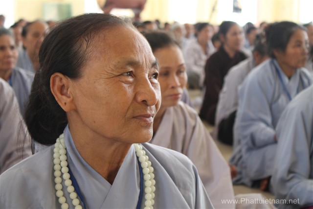 Nghệ An: ĐĐ. Thích Tuệ Minh thuyết giảng tại khóa tu An Lạc chùa Chí Linh