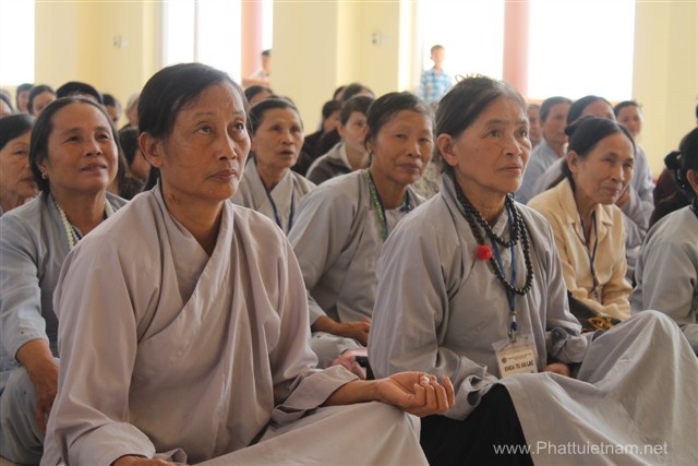 Nghệ An: ĐĐ. Thích Tuệ Minh thuyết giảng tại khóa tu An Lạc chùa Chí Linh