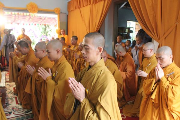 Vĩnh Long: Tang lễ ngày thứ hai của cố HT. Thích Đắc Pháp - Phần II
