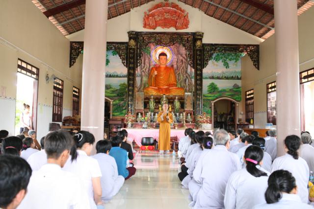 Long An: Chùa Khánh Ninh tổ chức khoá tu dành cho bệnh nhân ung bướu và khiếm thị
