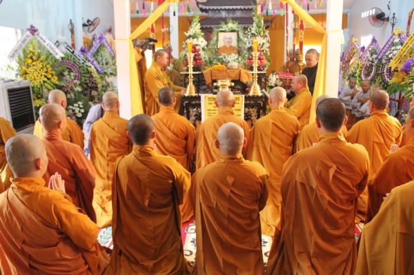Vĩnh Long: Tang lễ ngày thứ hai của cố HT. Thích Đắc Pháp - Phần II
