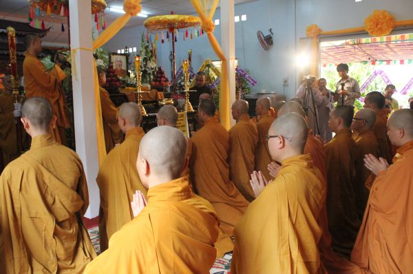 Vĩnh Long: Tang lễ ngày thứ hai của cố HT. Thích Đắc Pháp - Phần II