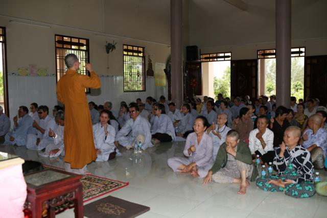 Long An: Chùa Khánh Ninh tổ chức khoá tu dành cho bệnh nhân ung bướu và khiếm thị