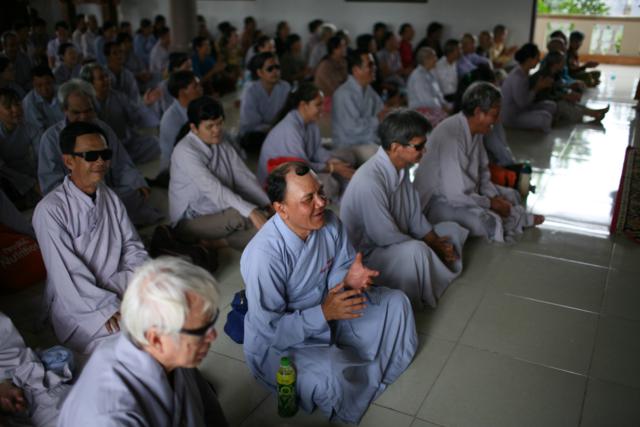 Long An: Chùa Khánh Ninh tổ chức khoá tu dành cho bệnh nhân ung bướu và khiếm thị