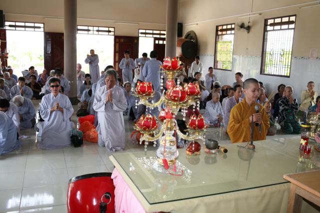 Long An: Chùa Khánh Ninh tổ chức khoá tu dành cho bệnh nhân ung bướu và khiếm thị