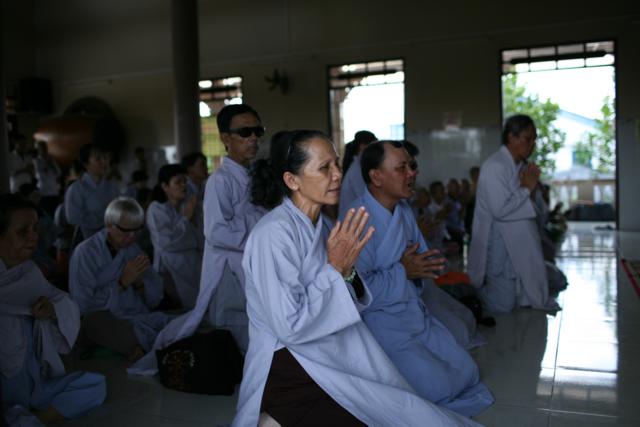 Long An: Chùa Khánh Ninh tổ chức khoá tu dành cho bệnh nhân ung bướu và khiếm thị