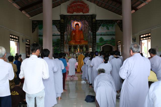 Long An: Chùa Khánh Ninh tổ chức khoá tu dành cho bệnh nhân ung bướu và khiếm thị