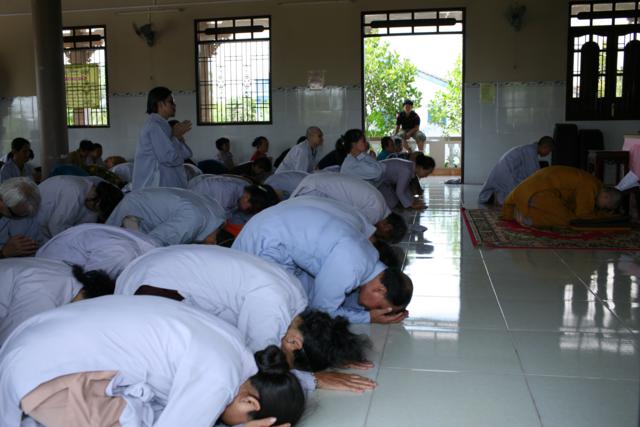 Long An: Chùa Khánh Ninh tổ chức khoá tu dành cho bệnh nhân ung bướu và khiếm thị