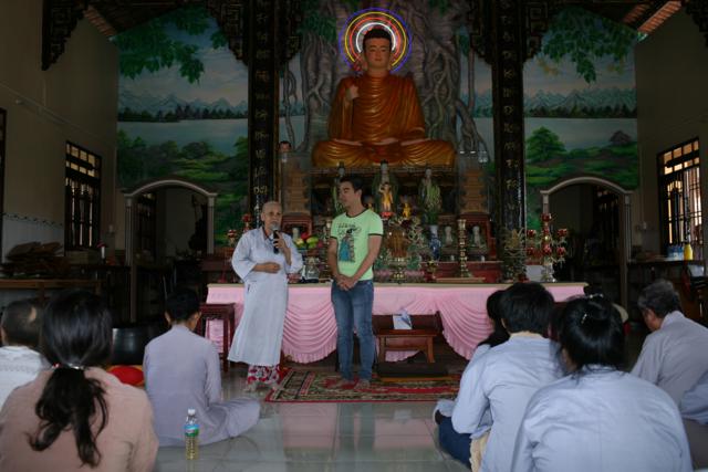 Long An: Chùa Khánh Ninh tổ chức khoá tu dành cho bệnh nhân ung bướu và khiếm thị