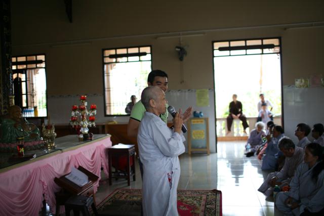 Long An: Chùa Khánh Ninh tổ chức khoá tu dành cho bệnh nhân ung bướu và khiếm thị